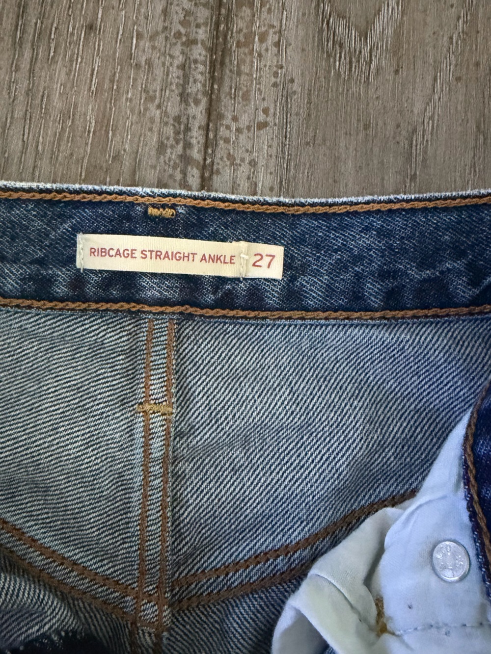 Levi’s Ribcage Distressed Ankle Blue Denim Jeans - Classic Look - Picture 5 of 9